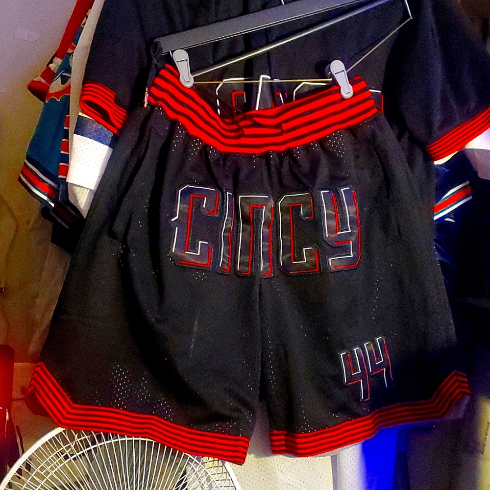 Cincinnati reds shorts small adult #44